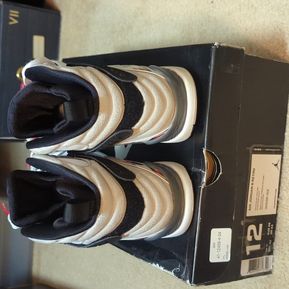 Air Jordan 8 Retro Bugs Bunny's - Picture 2 of 5